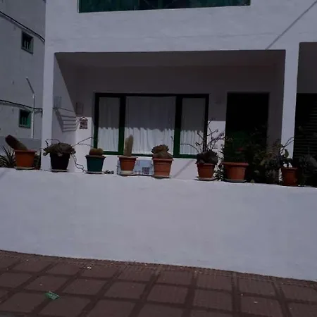 Arrieta Sleeps 4 Wifi Apartment